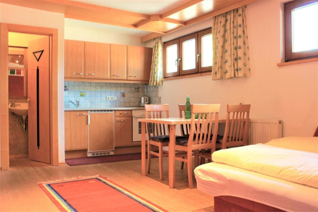 One-Bedroom Apartment room - Image 2