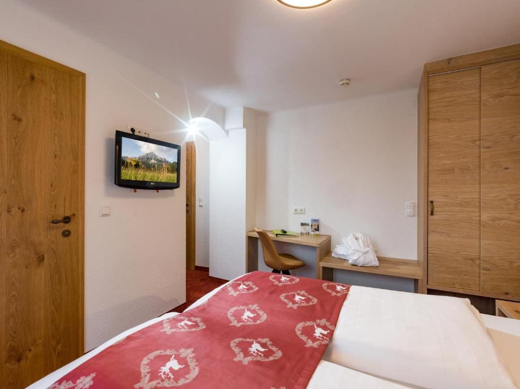 Small Double Room room - Image 2