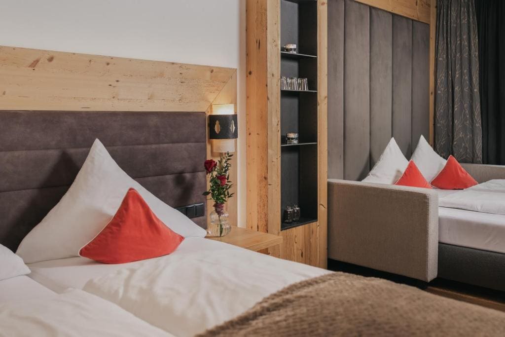 Quadruple Room room - Image 3