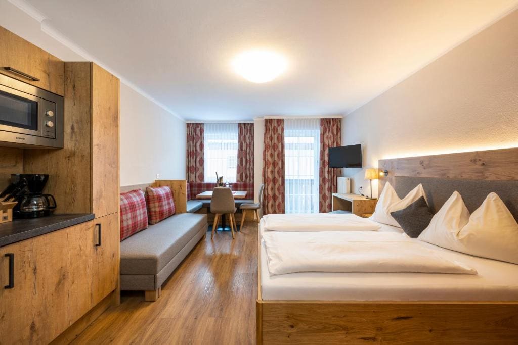 Studio Apartment - Annex room - Image 1
