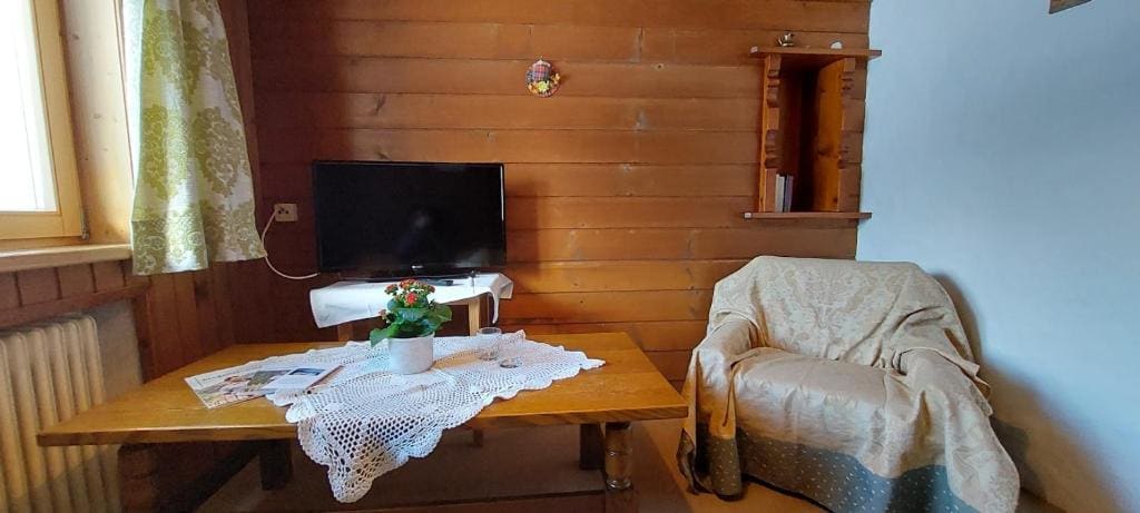 Double Room with Mountain View room - Image 2