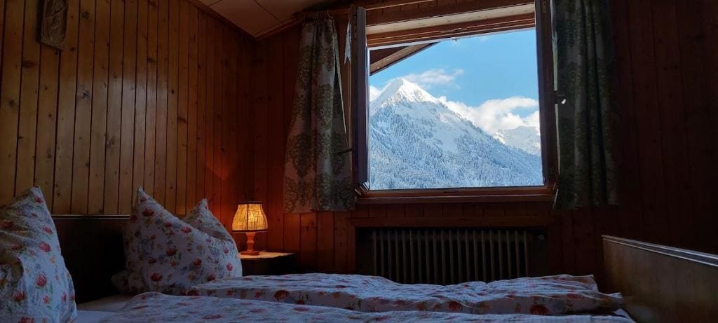 Double Room with Mountain View room - Image 3