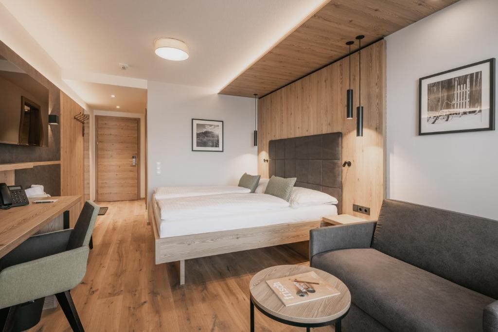 Superior Double Room room - Image 1