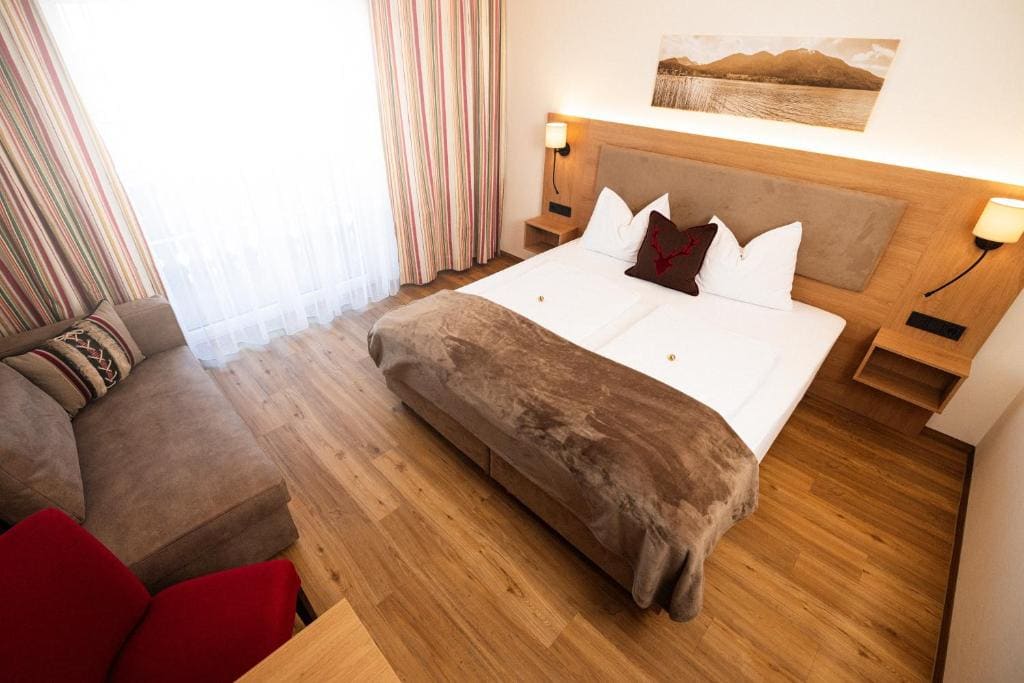 Double Room with Balcony room - Image 3