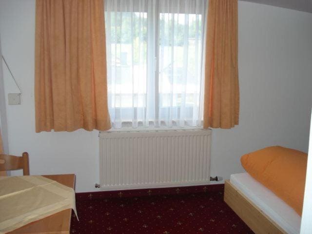 Double Room with Balcony room - Image 3