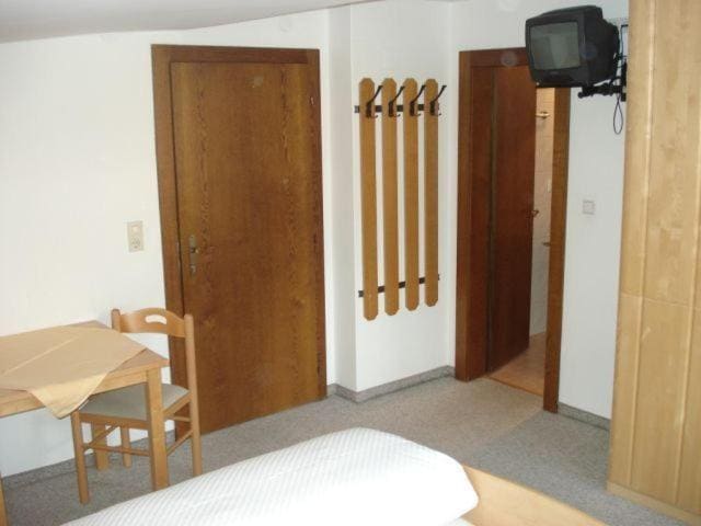 Double Room with Balcony room - Image 2