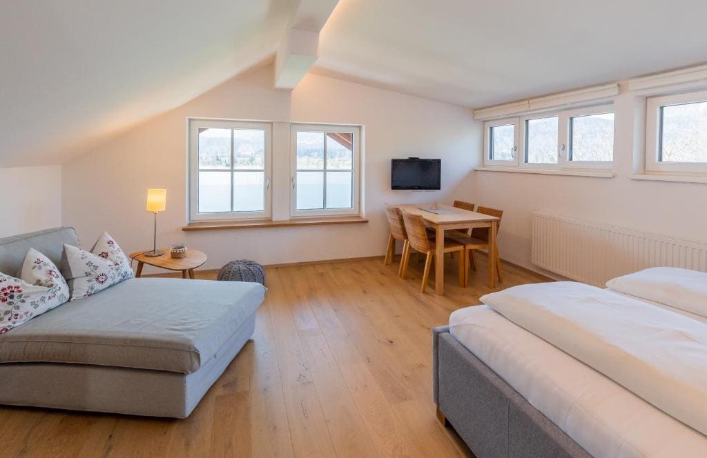 Two-Bedroom Apartment room - Image 1