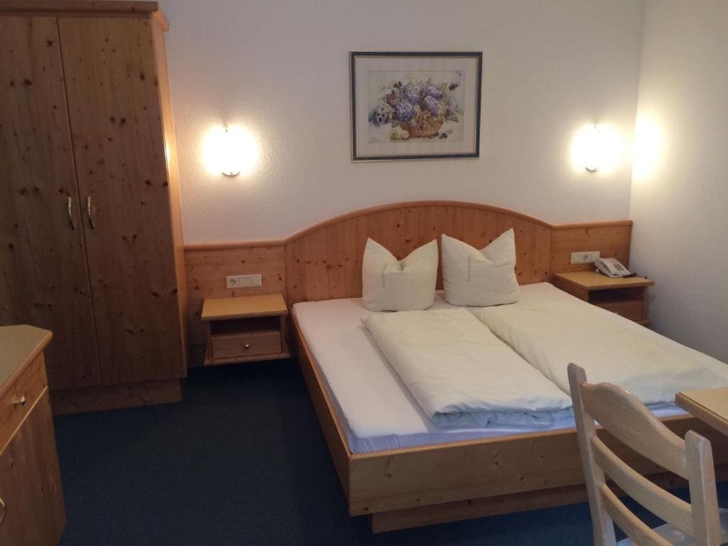 Double Room with Balcony room - Image 1