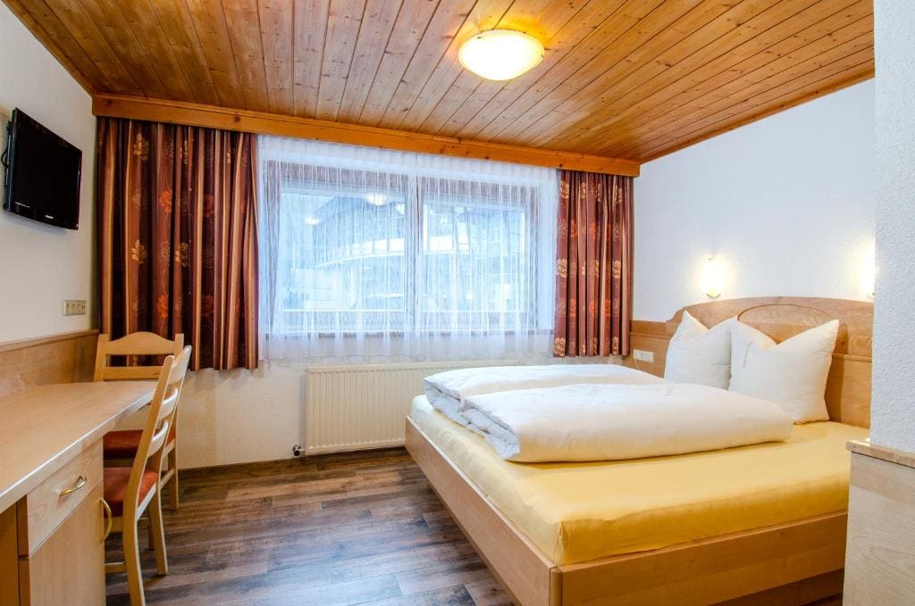 Standard Double Room room - Image 3