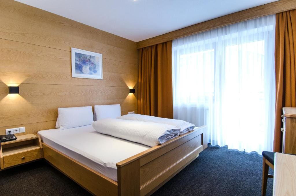 Comfort Double Room with Balcony room - Image 2
