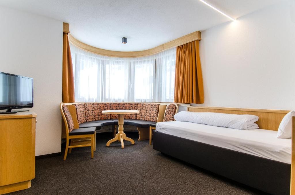 Triple Room with Balcony room - Image 1