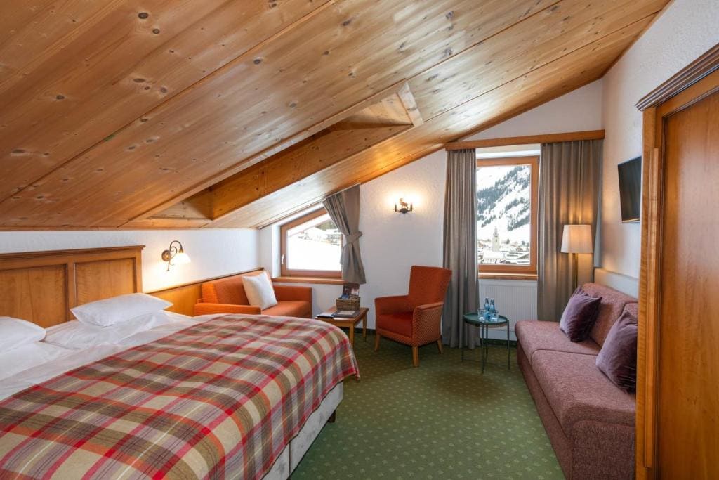 Double Room with Mountain View room - Image 2