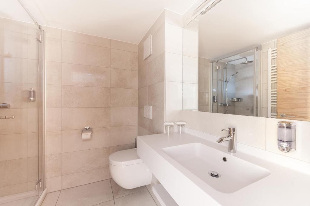 Classic Double Room room - Image 2