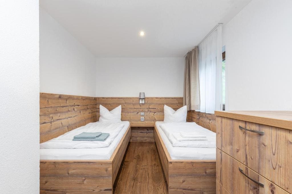 Apartment with Balcony room - Image 3