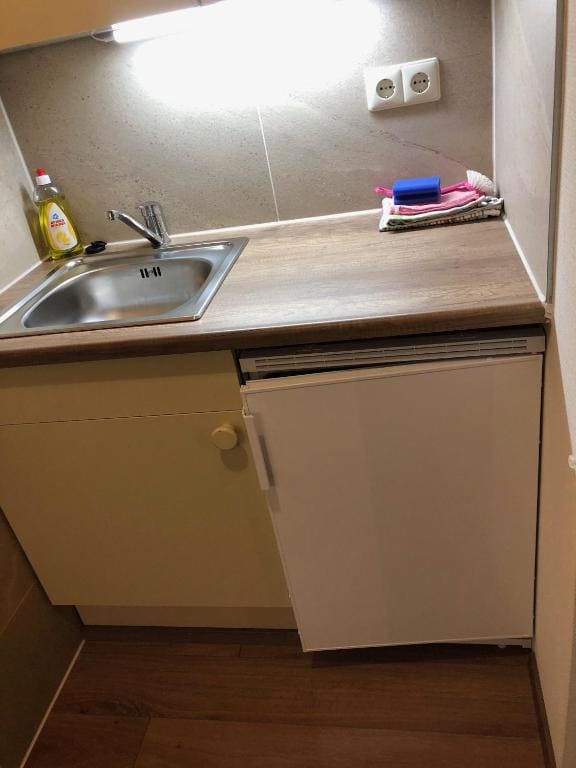 Studio Apartment with Balcony room - Image 1
