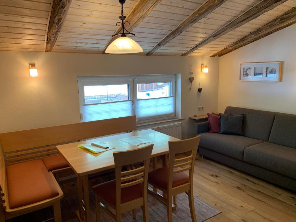 Two-Bedroom Apartment with Balcony room - Image 2