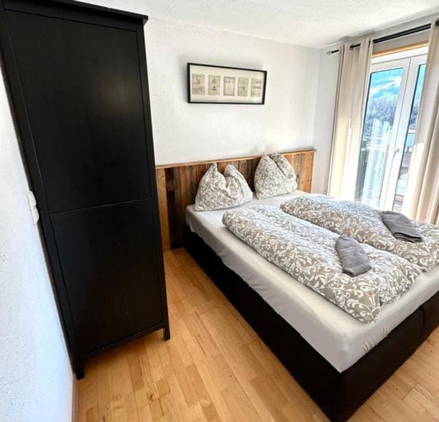 Family Room room - Image 1