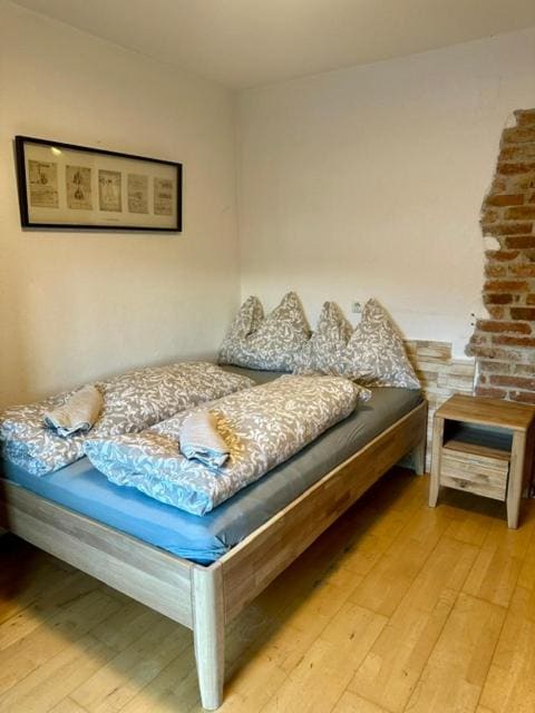 One-Bedroom Apartment room - Image 2