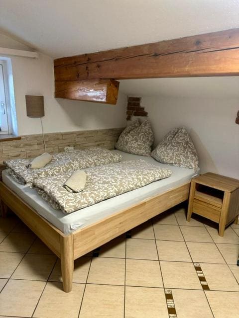 Family Room room - Image 2
