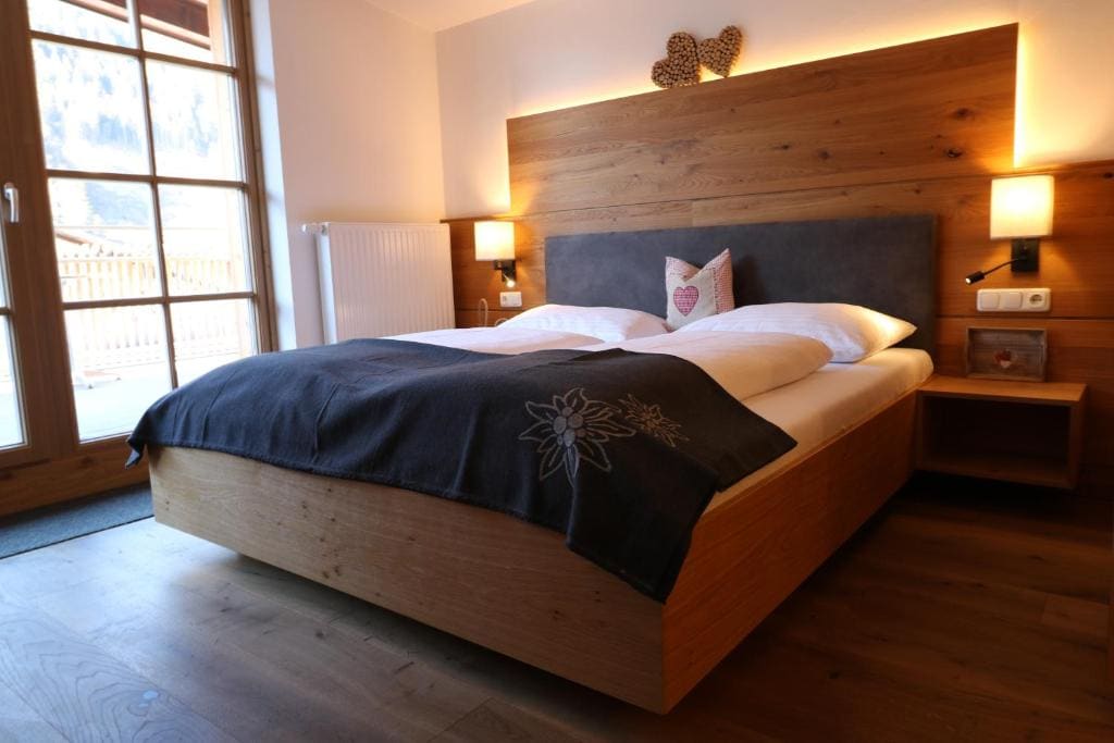 Deluxe Double Room room - Image 1
