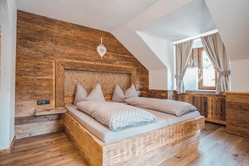 Deluxe Double Room room - Image 2