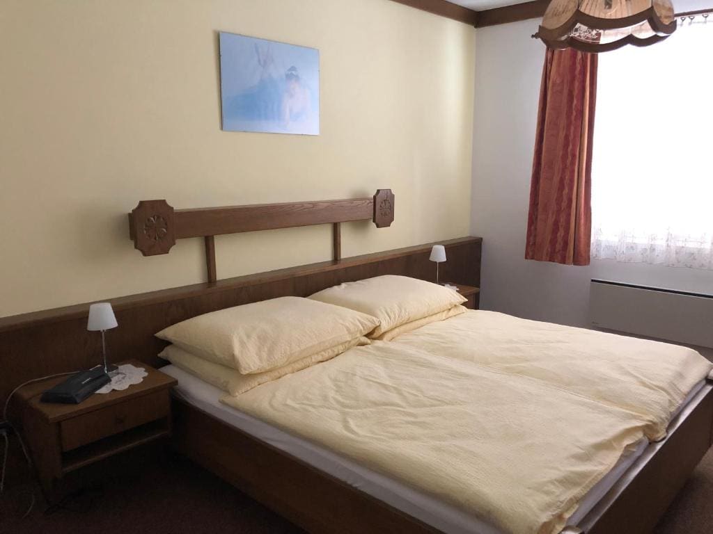 One Bedroom Apartment room - Image 3