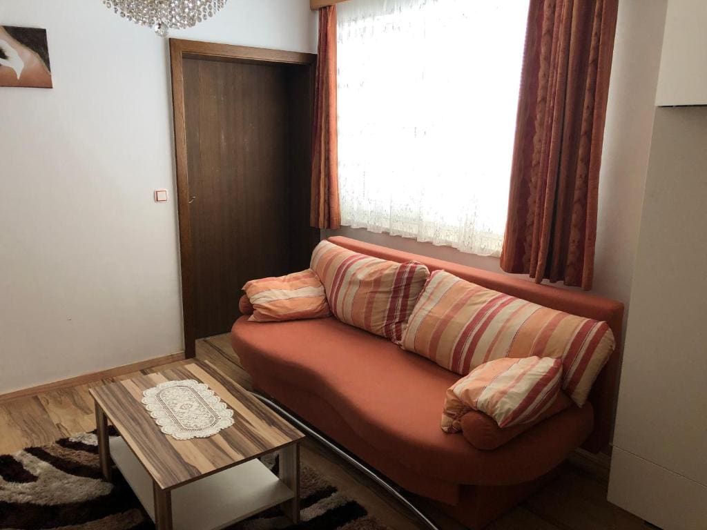 One Bedroom Apartment room - Image 1