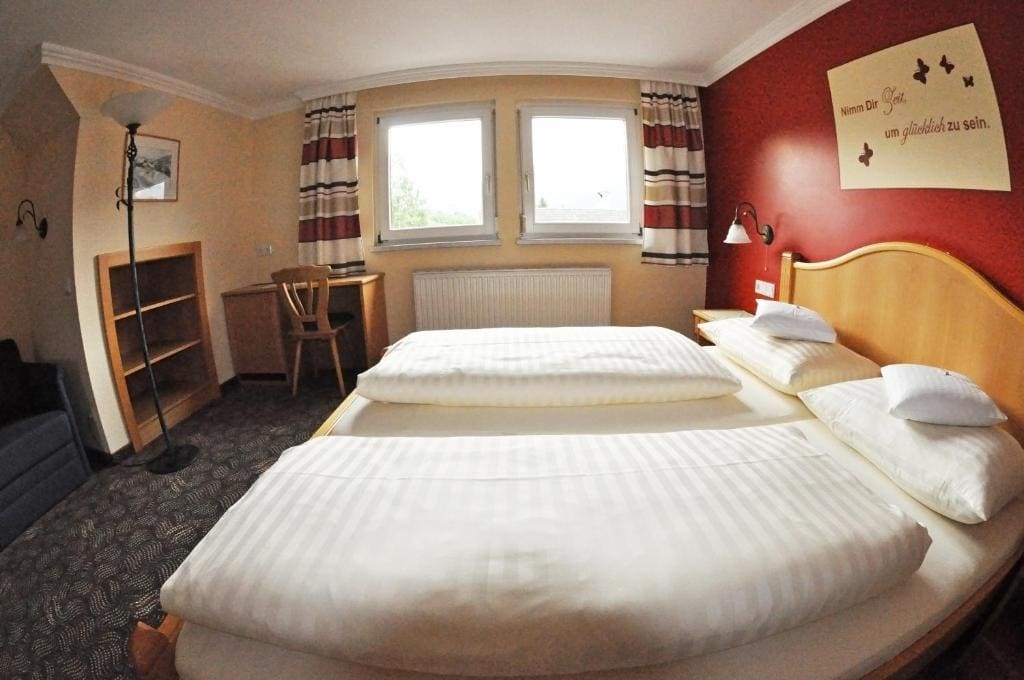 Family Room room - Image 2