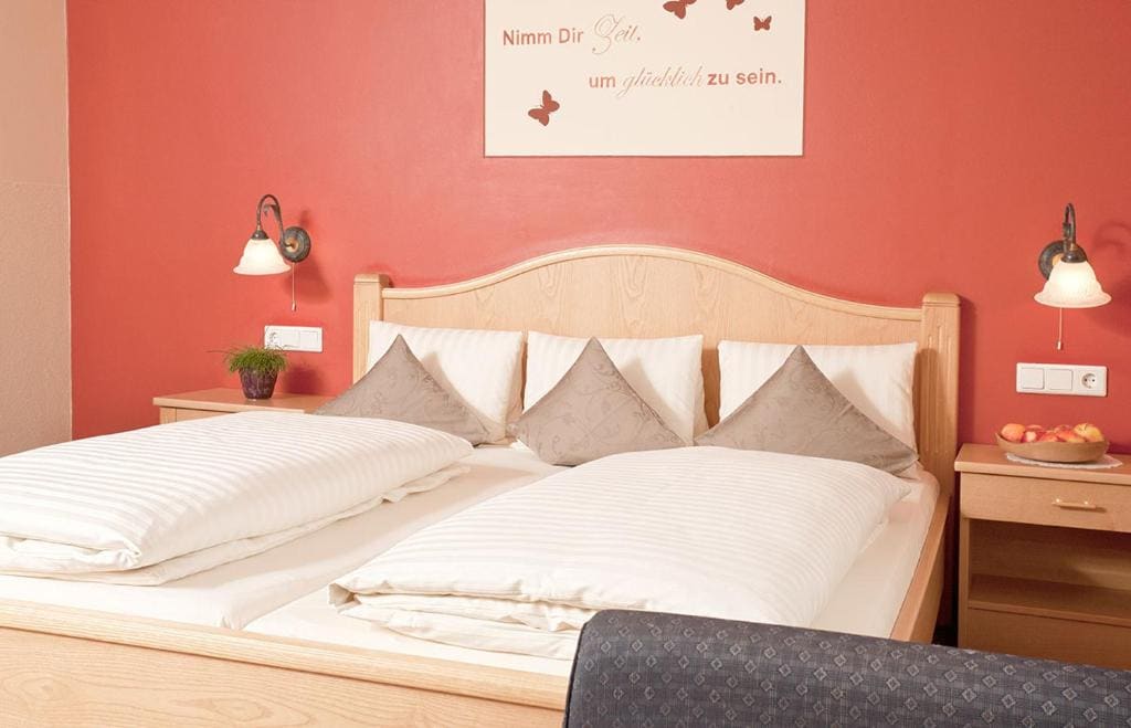 Family Room room - Image 1