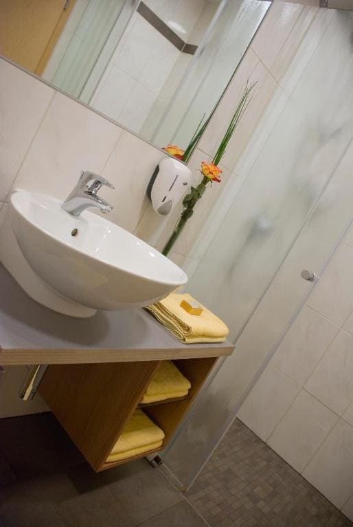 Double Room - Disability Access room - Image 1