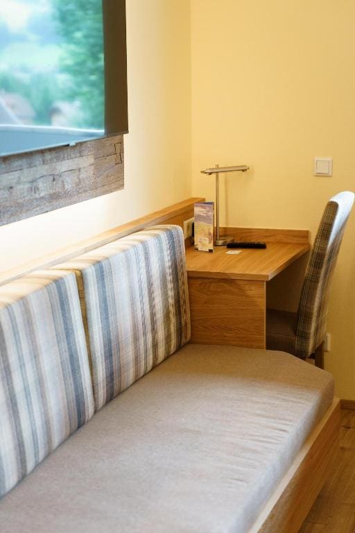 Deluxe Double Room with Extra Bed room - Image 2