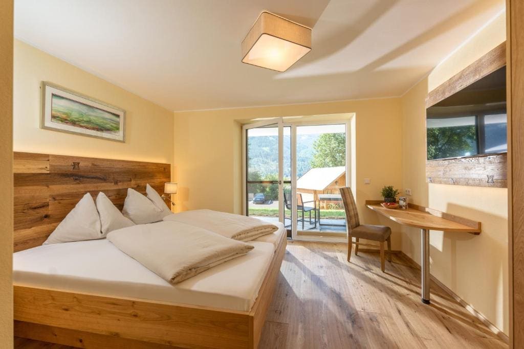 Double Room with Terrace room - Image 2