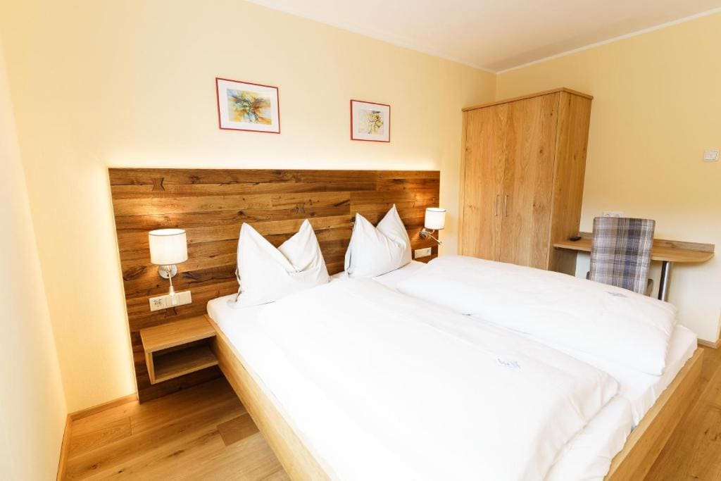 Double Room with Terrace room - Image 3