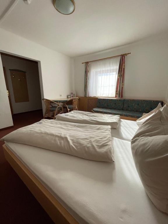 Standard Double Room room - Image 1