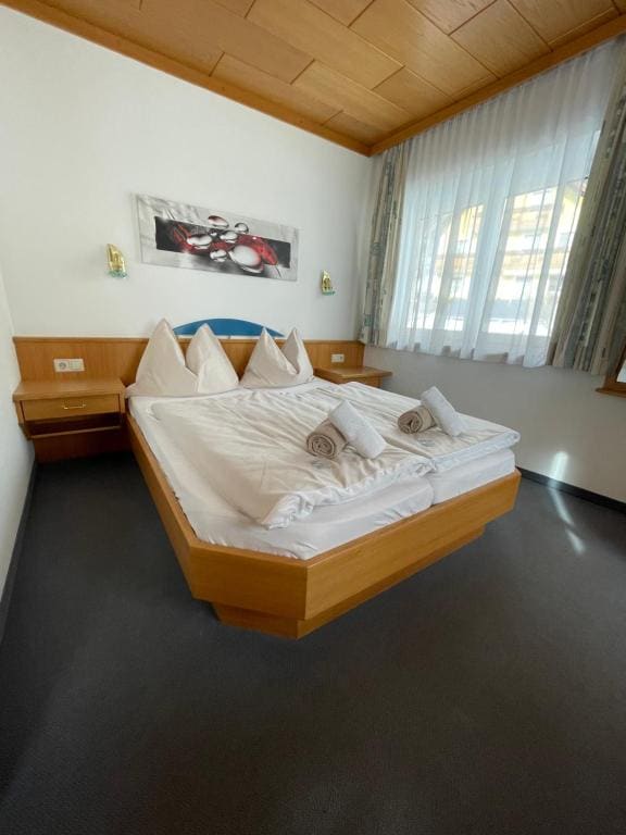 Standard Double Room room - Image 2
