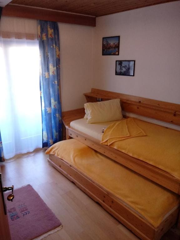 Family Room with Balcony room - Image 1