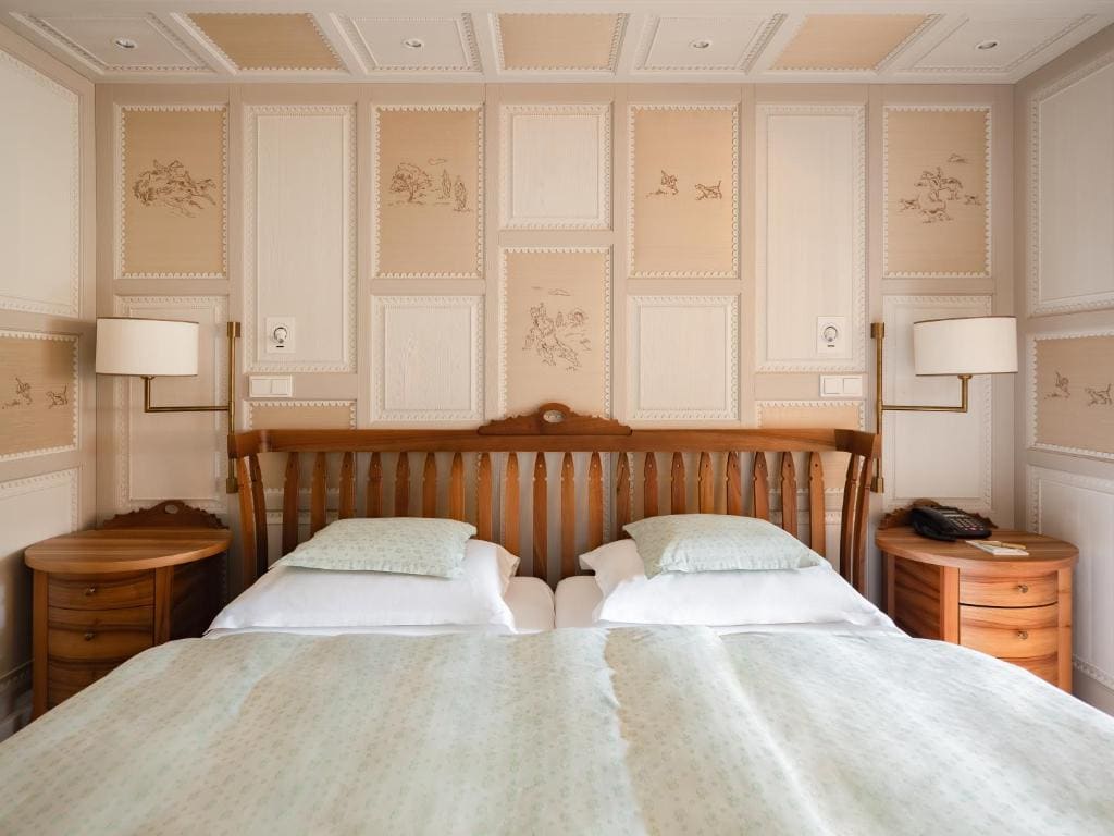 Double Room Hunter room - Image 1