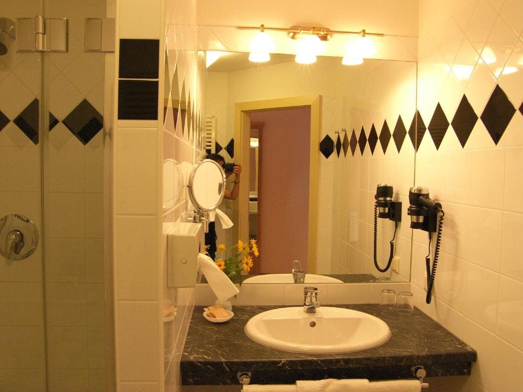 Suite room - Image 1