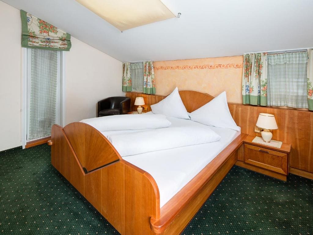 Superior Suite room - Image 3