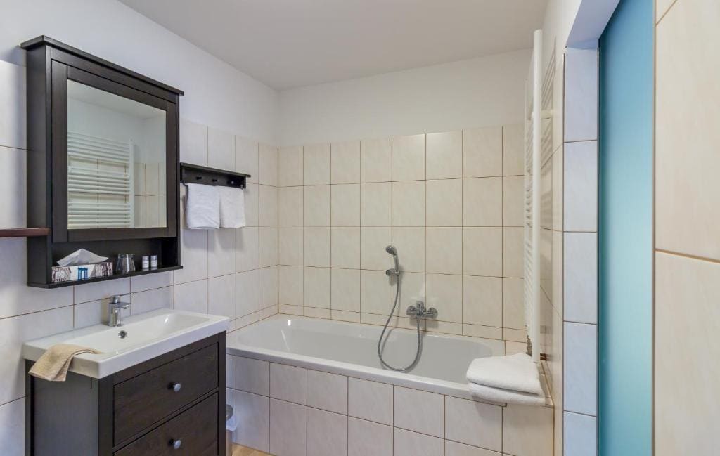 King Suite room - Image 3
