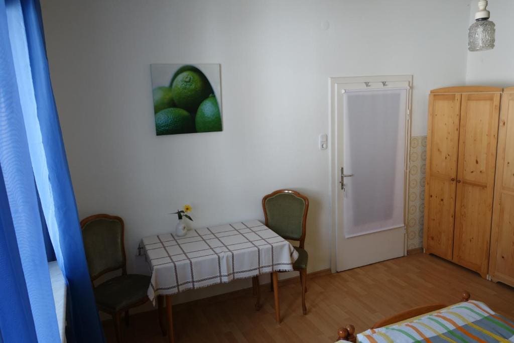 Double Room with Private Bathroom room - Image 2