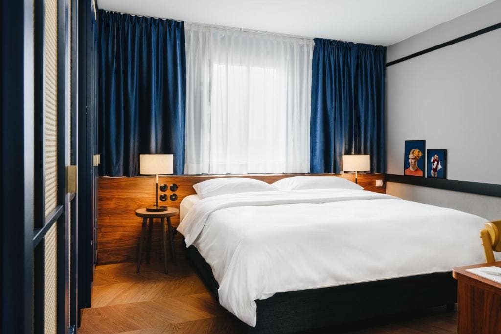 Junior Suite with Balcony room - Image 1