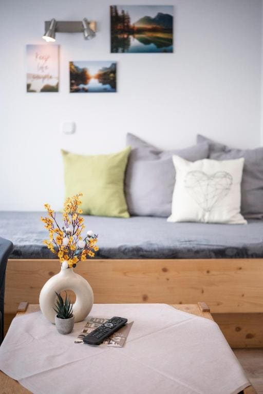 Apartment room - Image 2