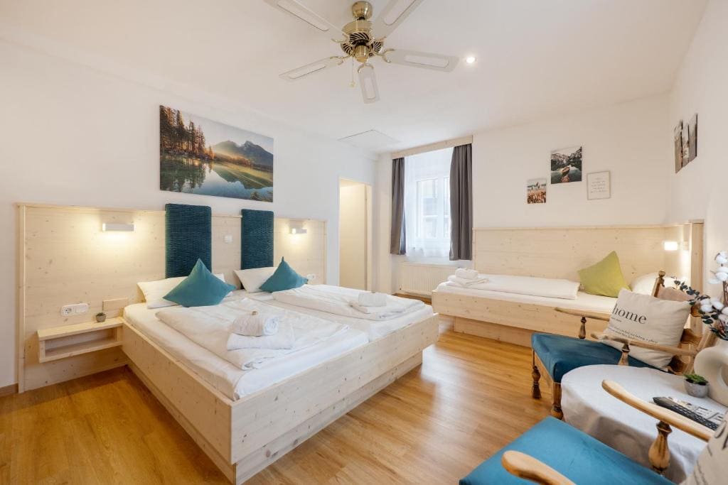 Quadruple Room room - Image 1