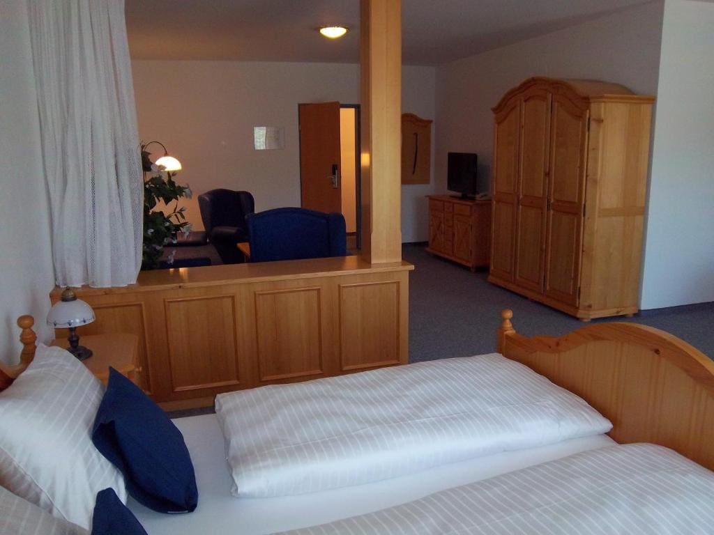 Suite room - Image 1