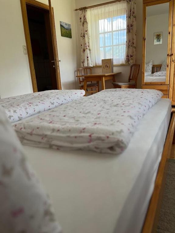 Double Room with Mountain View room - Image 2