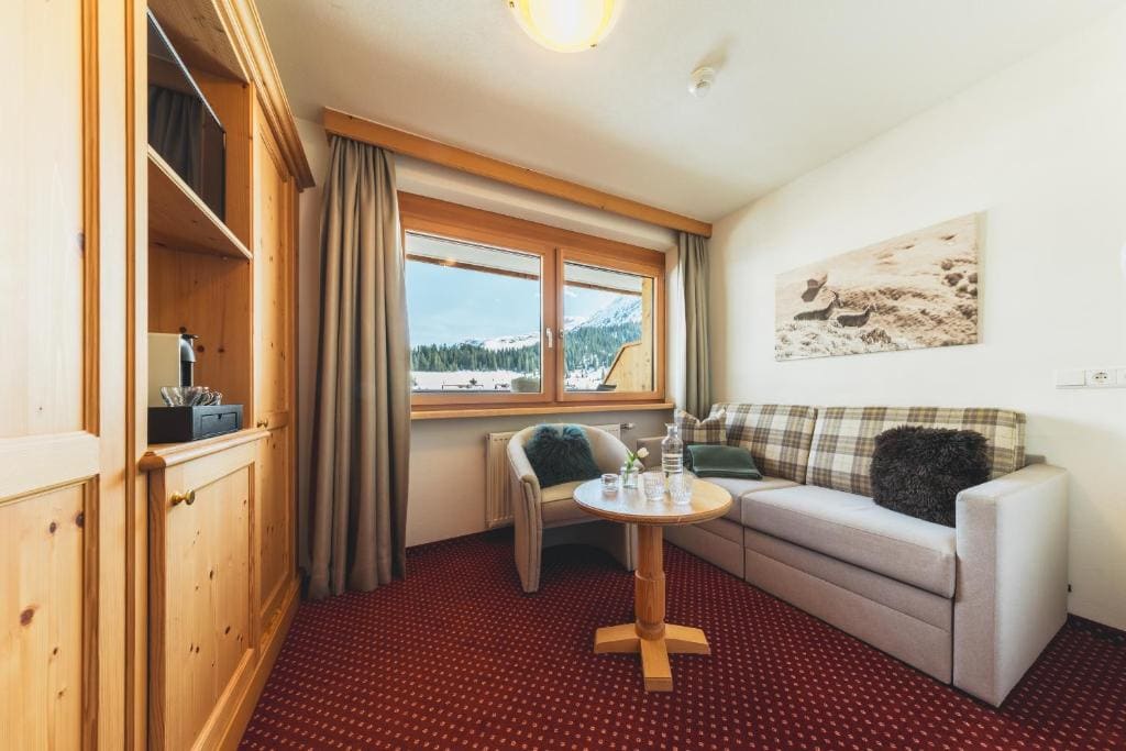 Suite room - Image 1