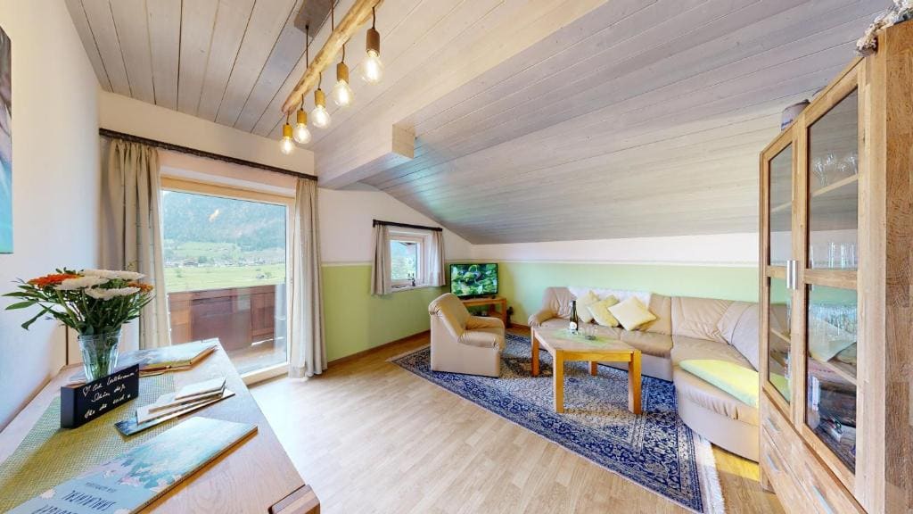 Two-Bedroom Apartment with Balcony room - Image 1