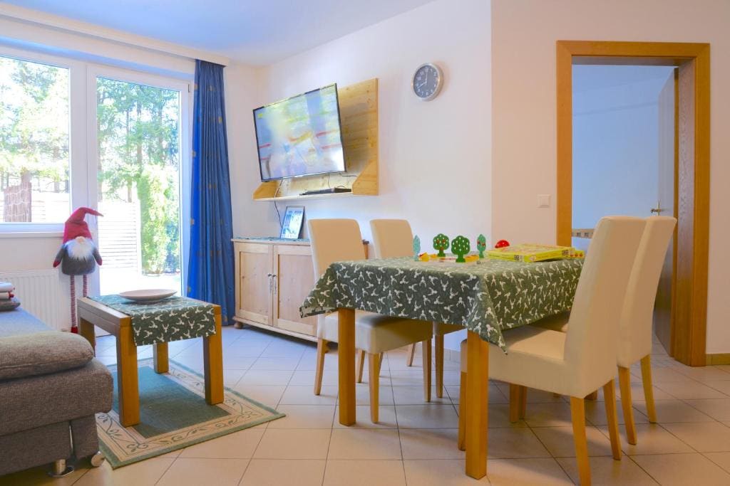 One-Bedroom Apartment with Terrace room - Image 3