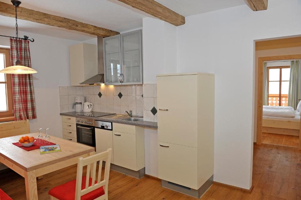 Two-Bedroom Apartment with Balcony room - Image 2